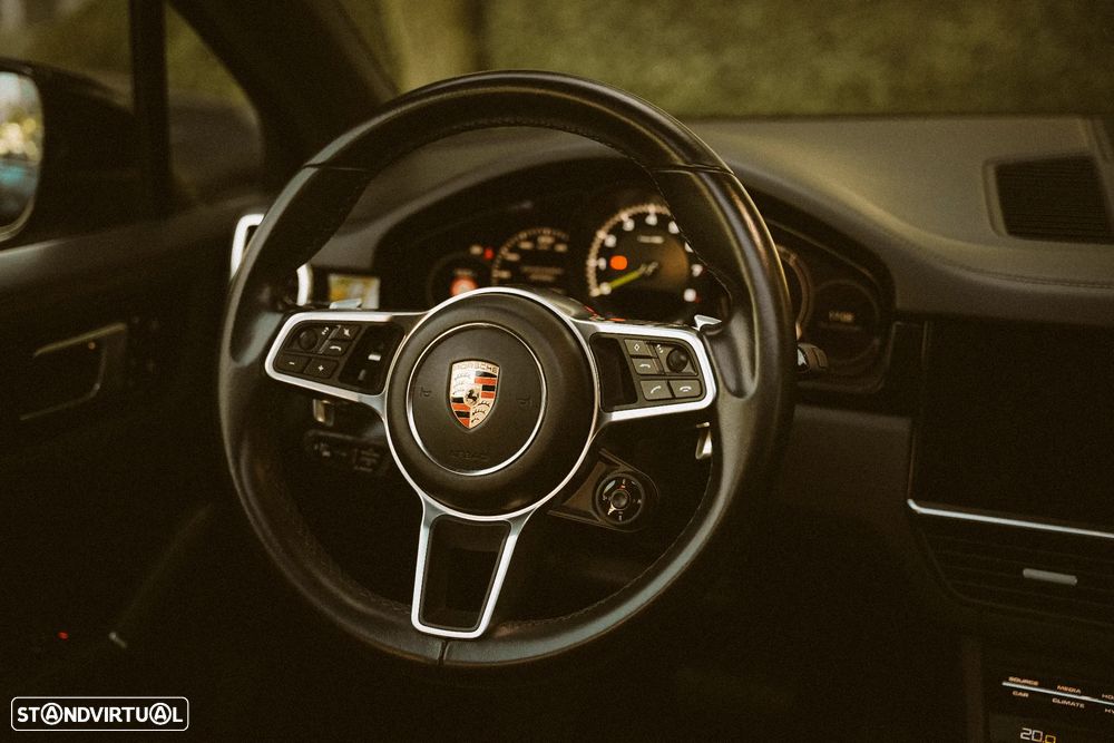 Porsche Cayenne E-Hybrid - 18