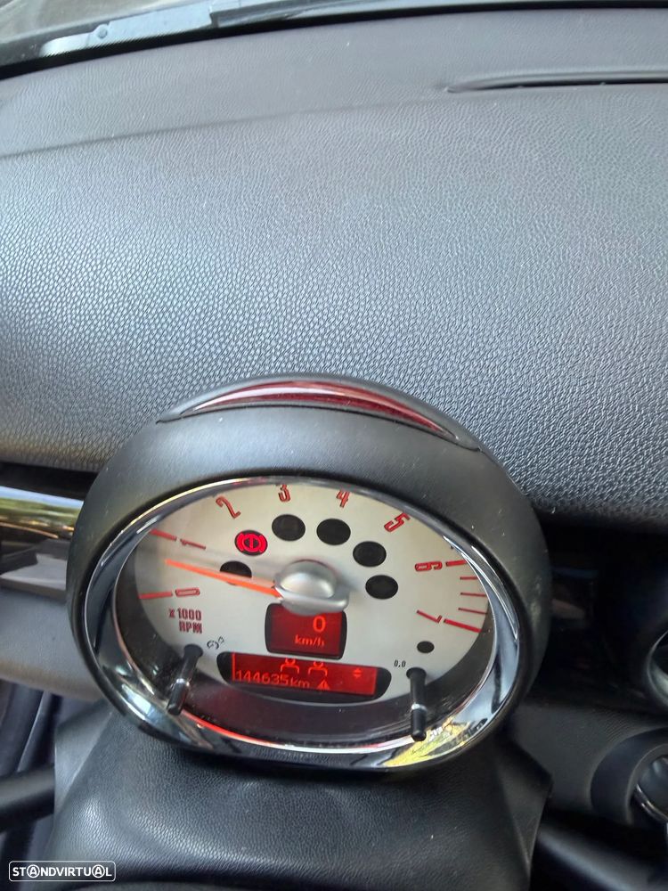 MINI 3 Portas Cooper D - 10
