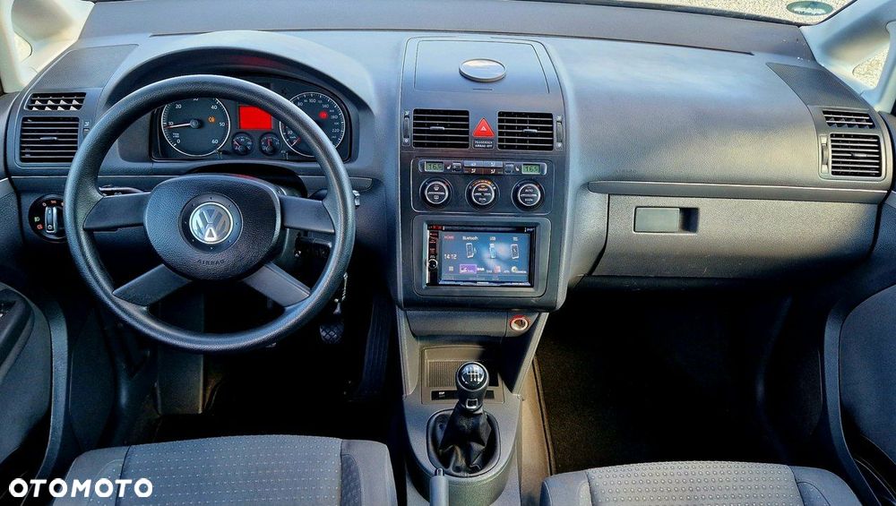 Volkswagen Touran 2.0 TDI Q-Line - 7