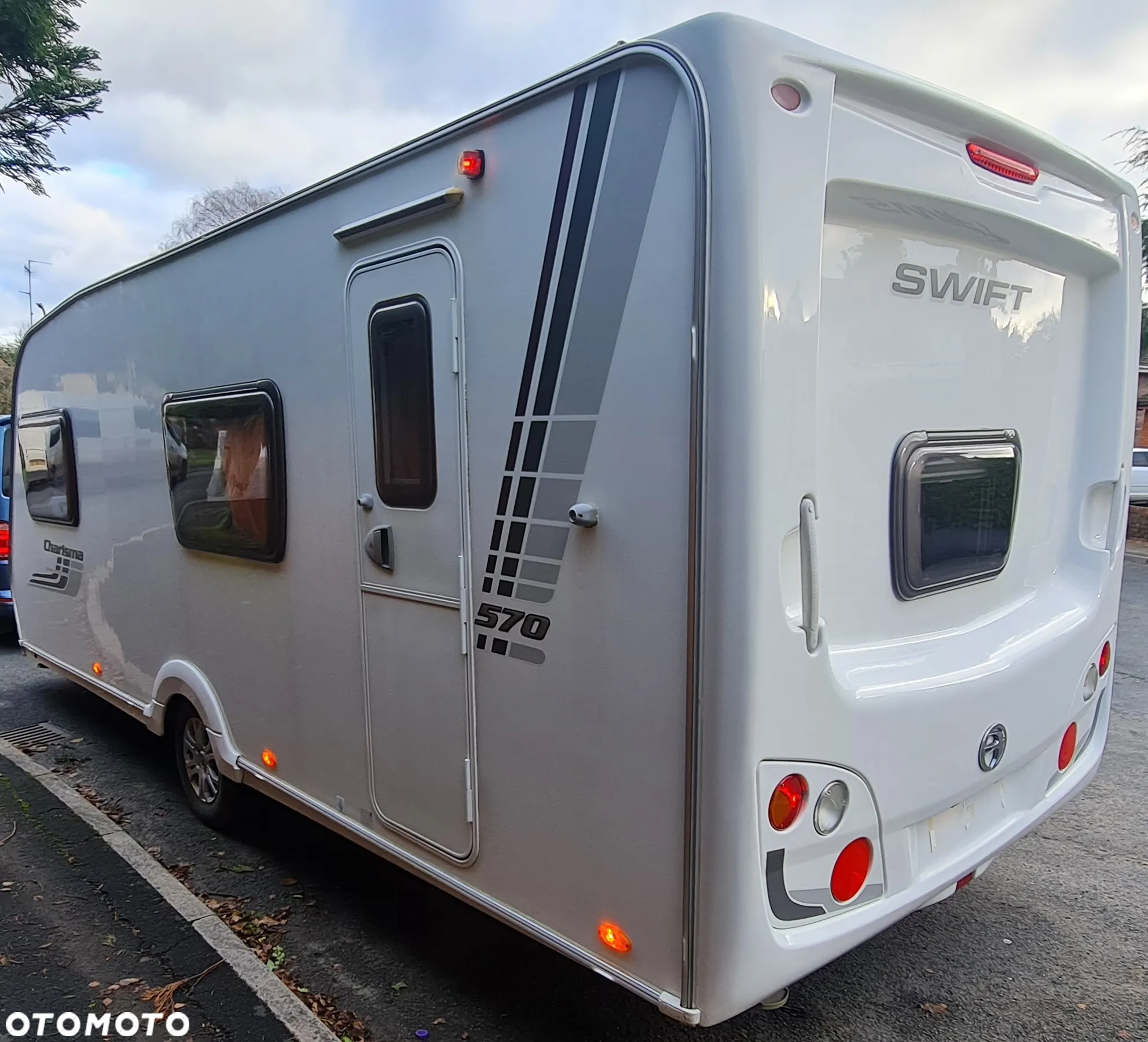 SWIFT CHARISMA 570 - 3