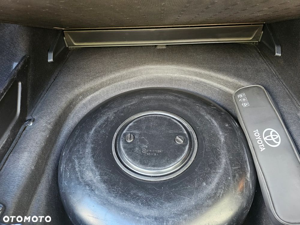 Toyota Corolla 1.8 Business Edition - 35