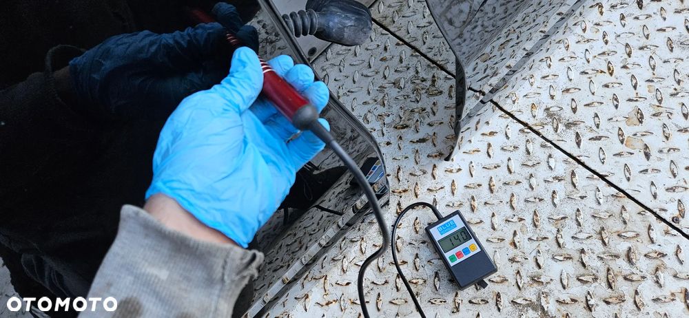 RAM 1500 V 5  2019- Big Horn KRÓTKI QUAD CAB 1,5 Drzwi przód prawy Drzwi przednie prawe  KOMPLETNE KOLOR PXJ - 24