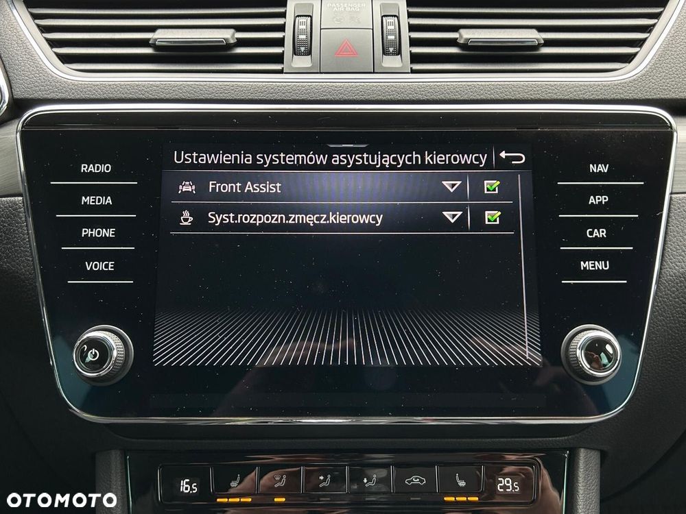 Skoda Superb 2.0 TSI Style DSG - 34