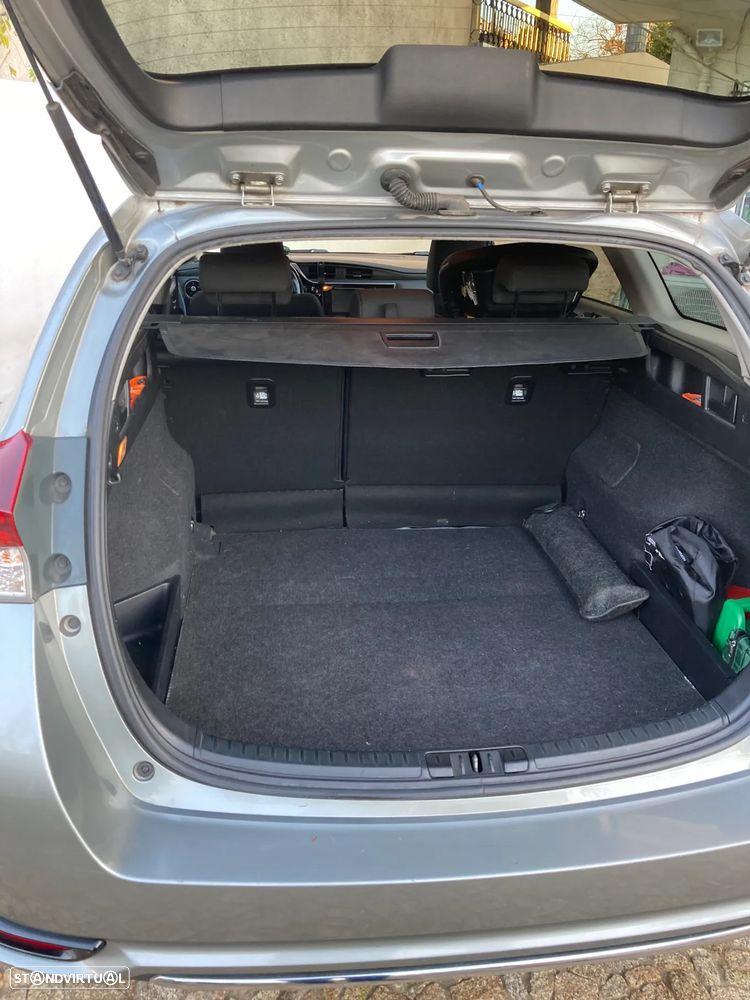 Toyota Auris Touring Sports 1.6 D-4D Comfort+P.Sport - 13