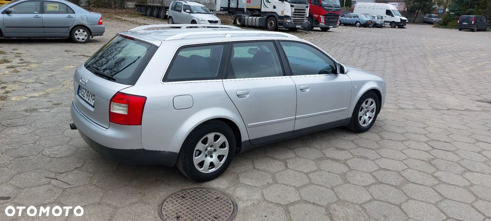 Audi A4 Avant - 4
