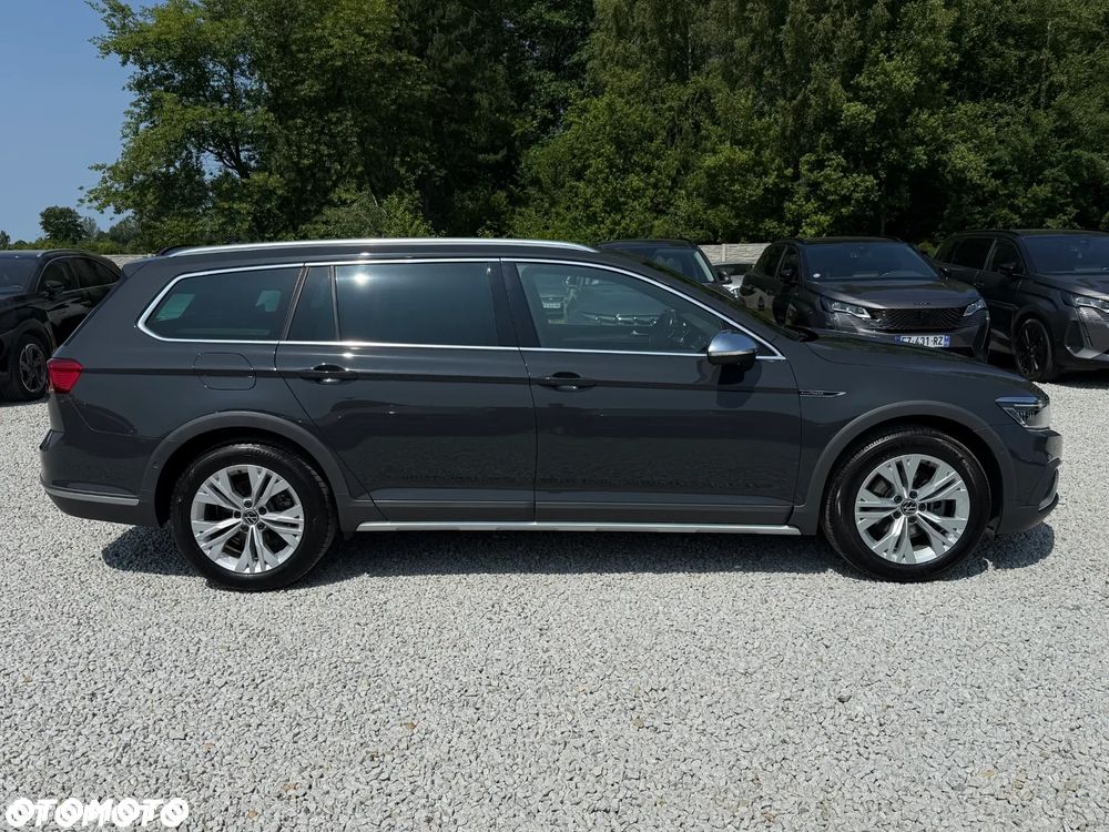 Volkswagen Passat Alltrack 2.0 TDI SCR DSG 4Motion - 18