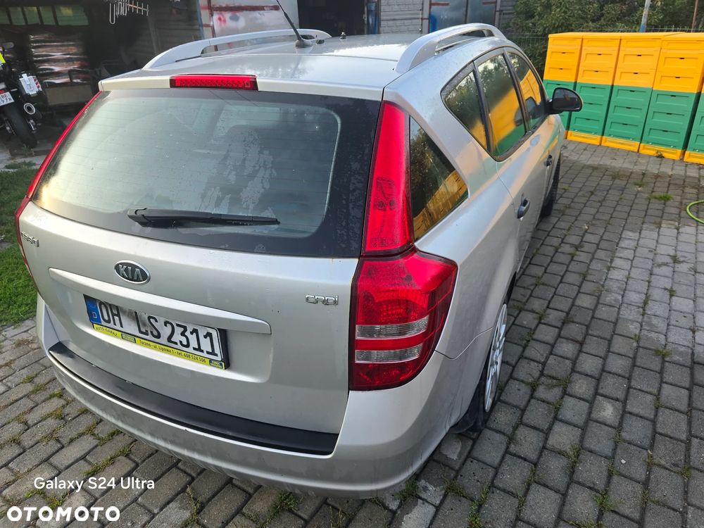 Kia Ceed 2.0 crdi Comfort + - 7