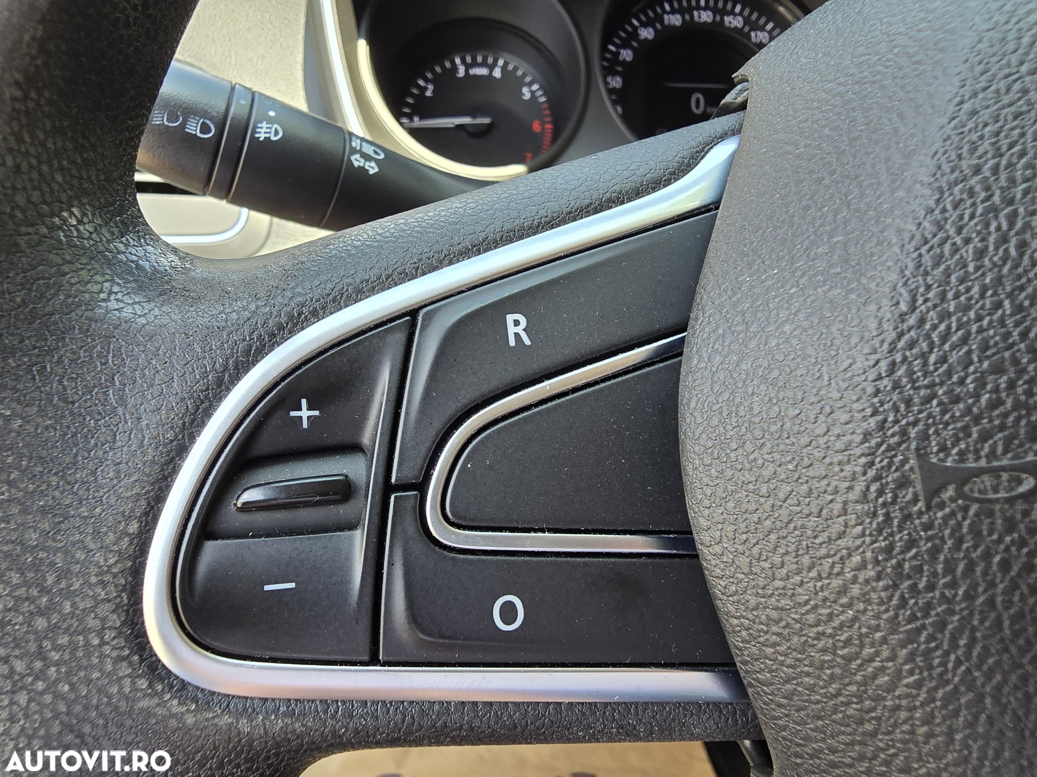 Renault Megane ENERGY TCe Life - 24