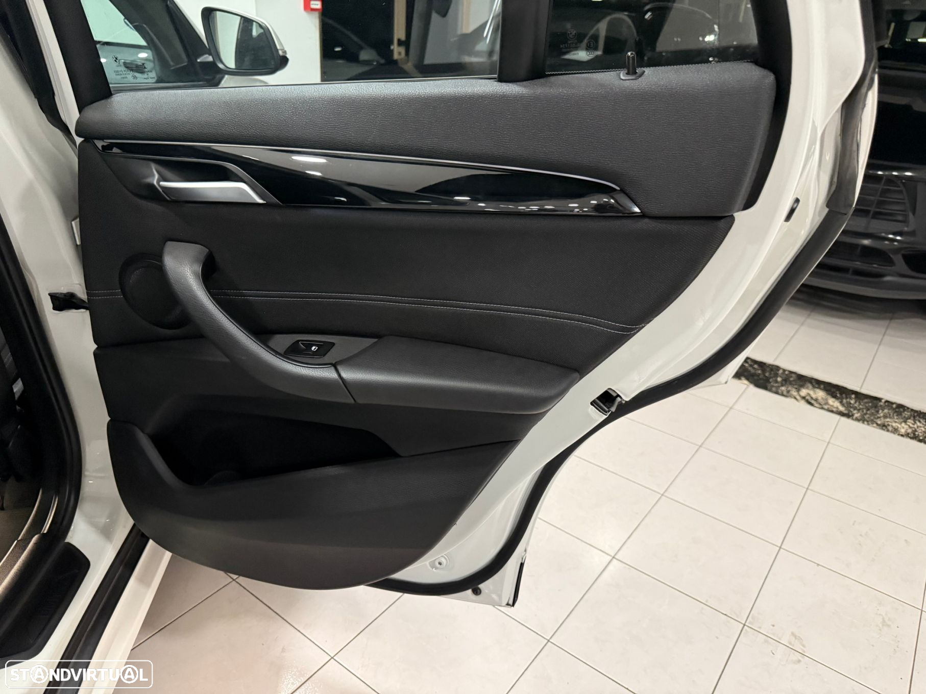 BMW X1 18 d sDrive Line Sport - 36
