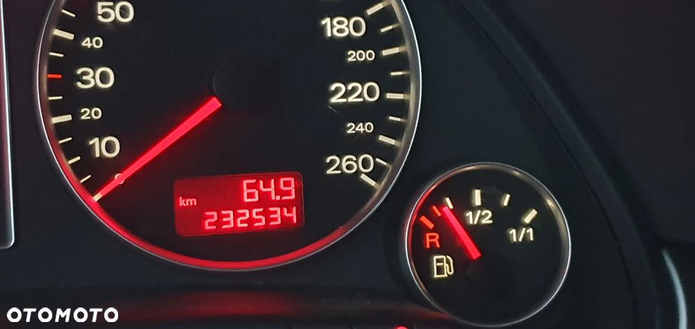 Audi A4 Avant 2.0 TDI DPF - 13