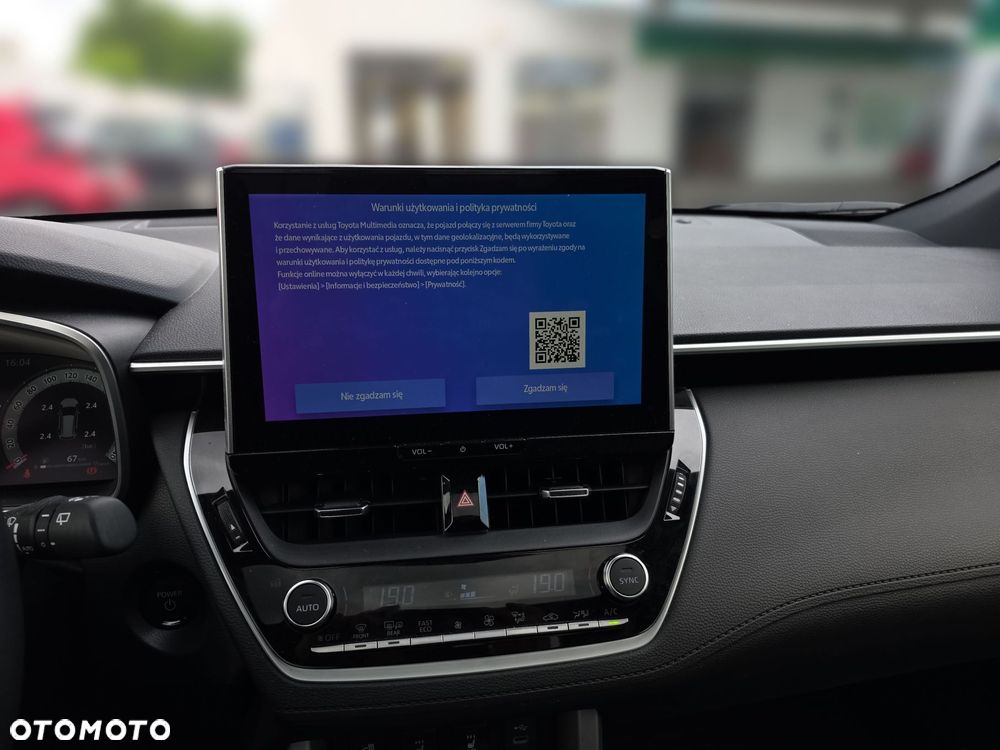 Toyota Corolla Cross 2.0 Hybrid Executive - 17