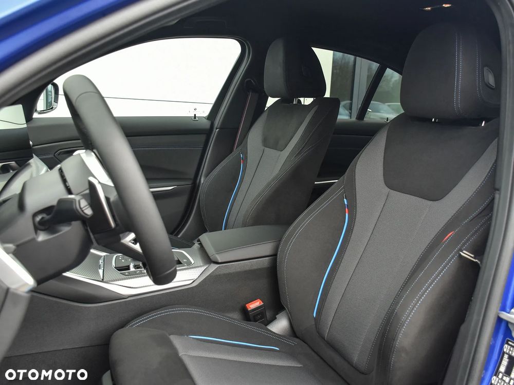 BMW Seria 3 320i xDrive - 27