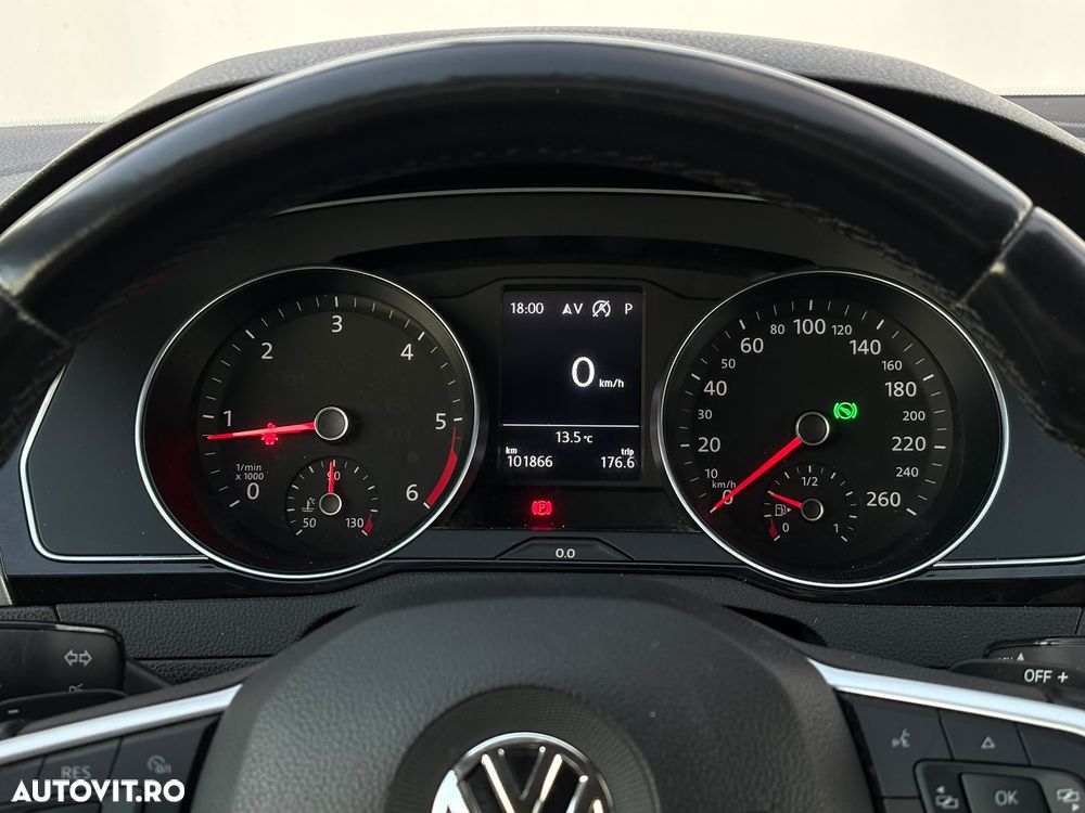 Volkswagen Passat - 14