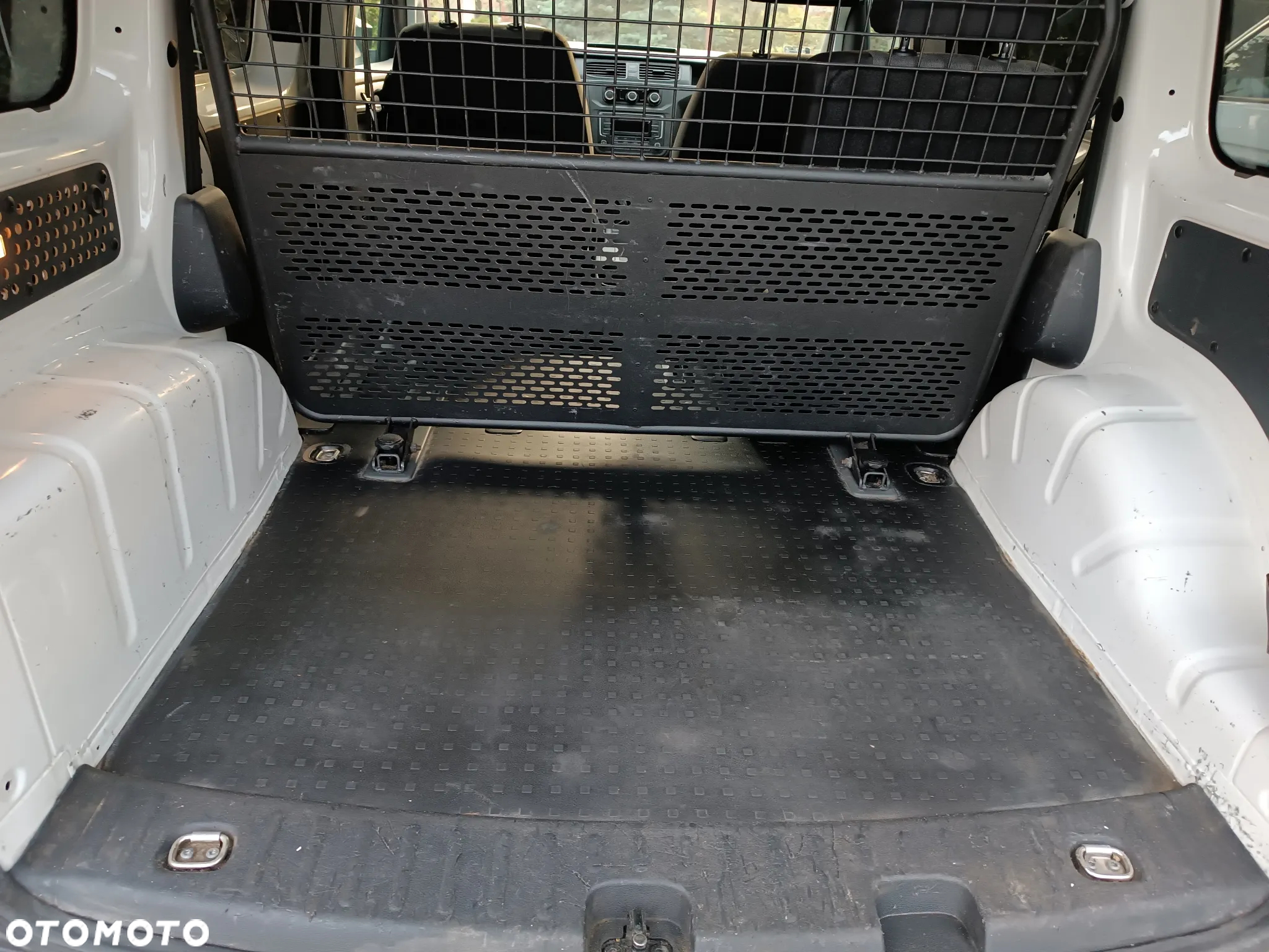 Volkswagen Caddy 2.0 TDI Comfortline - 15