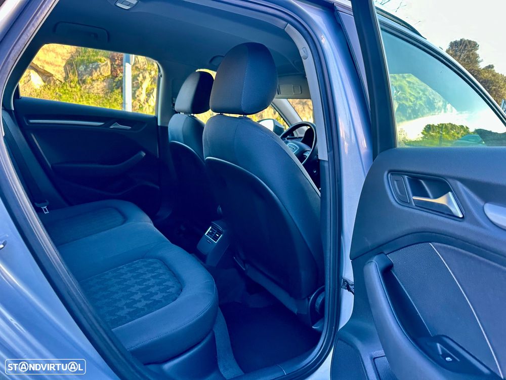 Audi A3 Sportback 2.0 TDI Attraction - 28