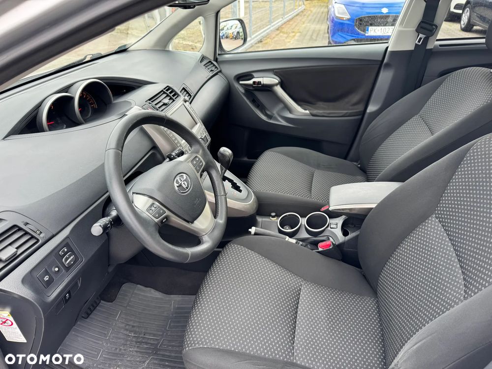 Toyota Verso 2.2 D-CAT Prestige 7os - 6