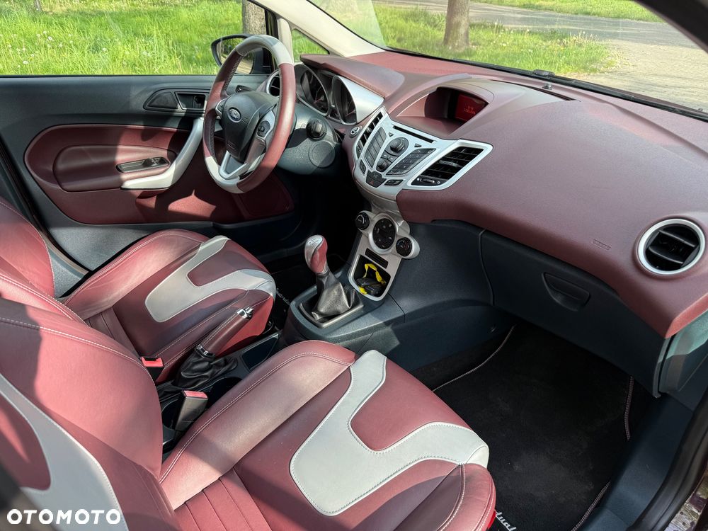 Ford Fiesta - 31