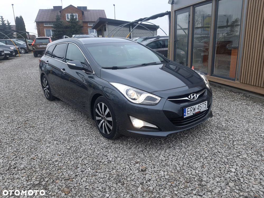Hyundai i40 Kombi blue 1.6 Family - 3