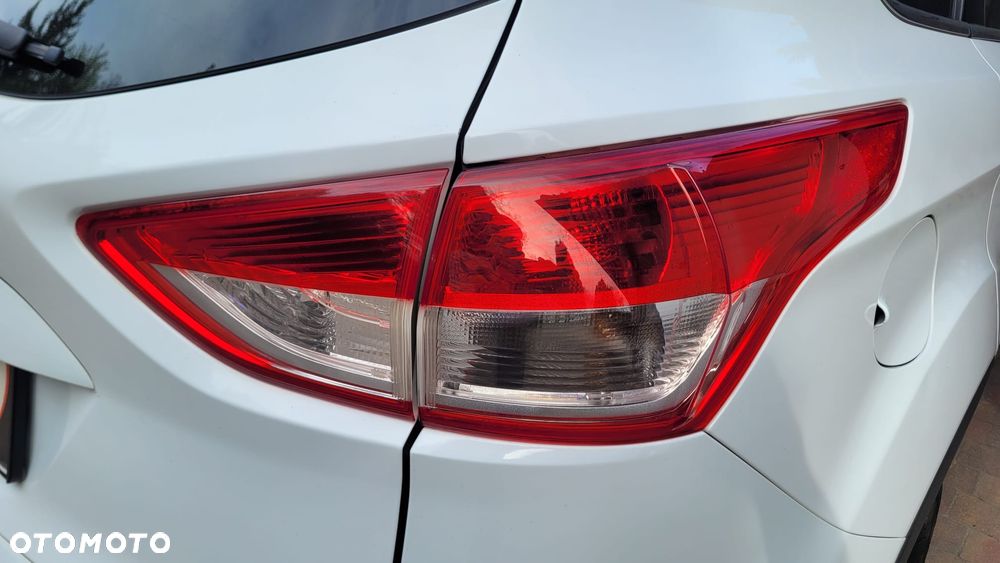 Ford Kuga 2.0 TDCi 2x4 Titanium - 11