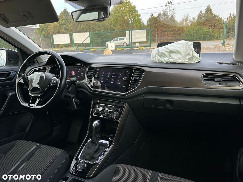 Volkswagen T-Roc - 21
