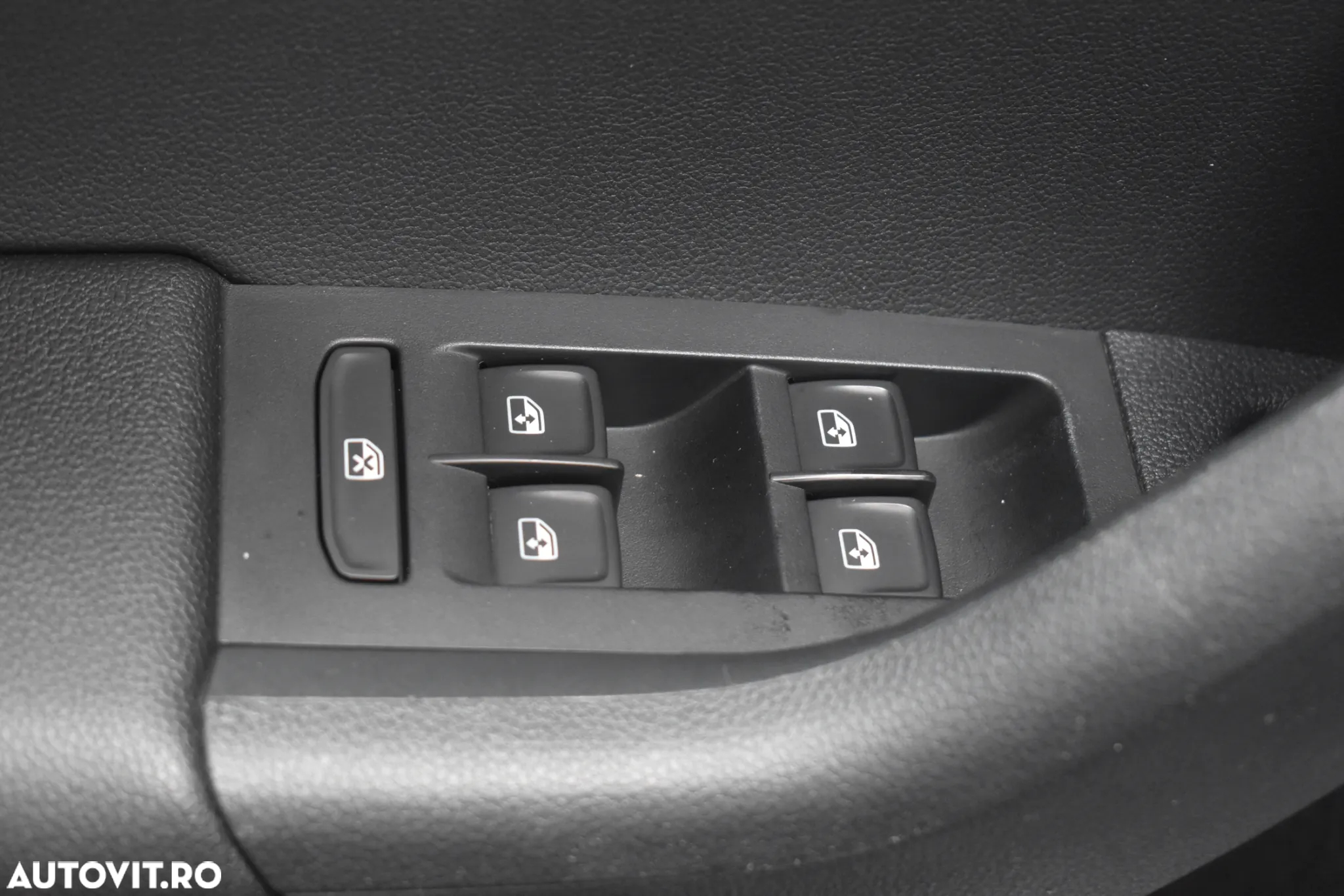 Skoda Octavia 2.0 TDI DSG Ambition - 36