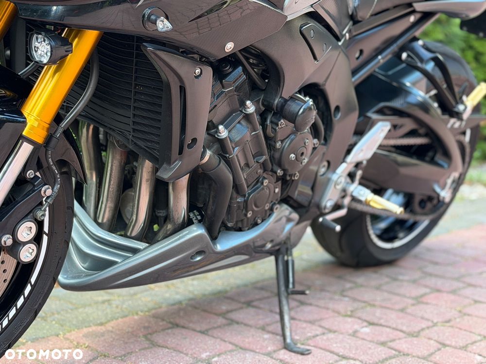Yamaha FZ - 17
