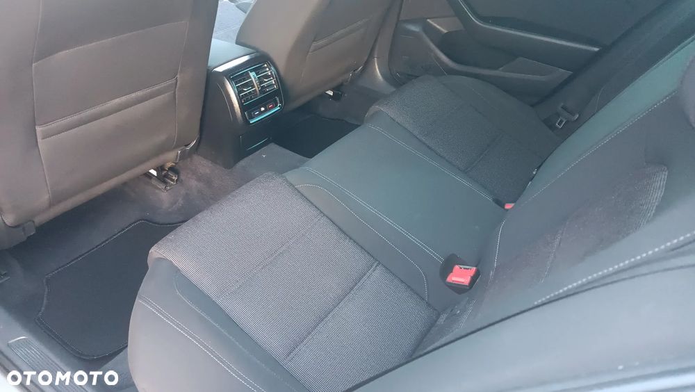 Volkswagen Passat 2.0 TDI (BlueMotion Technology) Comfortline - 16