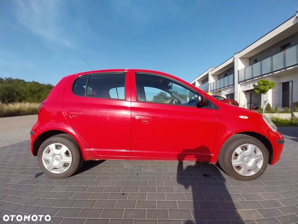 Toyota Yaris 1.0 Base - 6