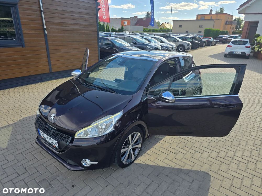 Peugeot 208 - 32