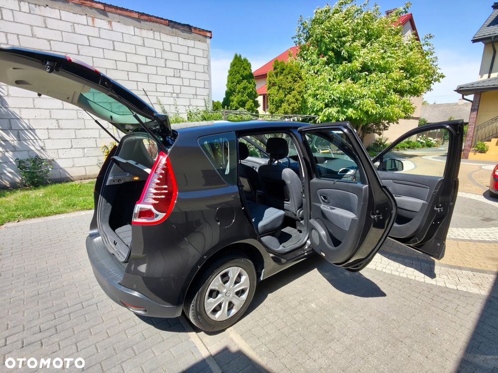 Renault Scenic 1.6 16V 110 Expression - 20