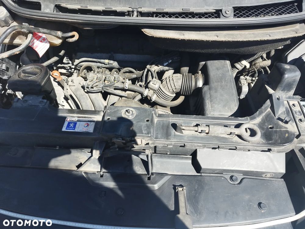 Peugeot 807 140 Automatik Platinum - 14