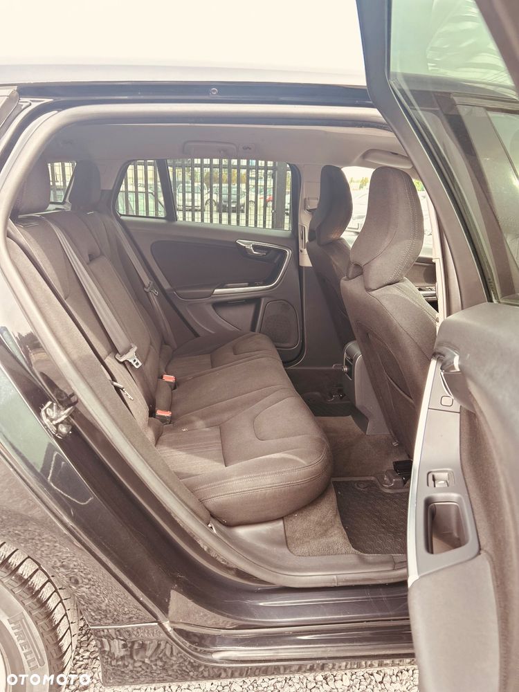 Volvo V60 T3 Momentum - 7