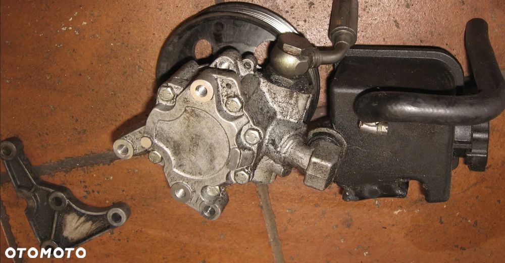 wałek rozrządu pokrywa zaworów filtr oleju MERCEDES ML W163 W210 3.2V6 - 9