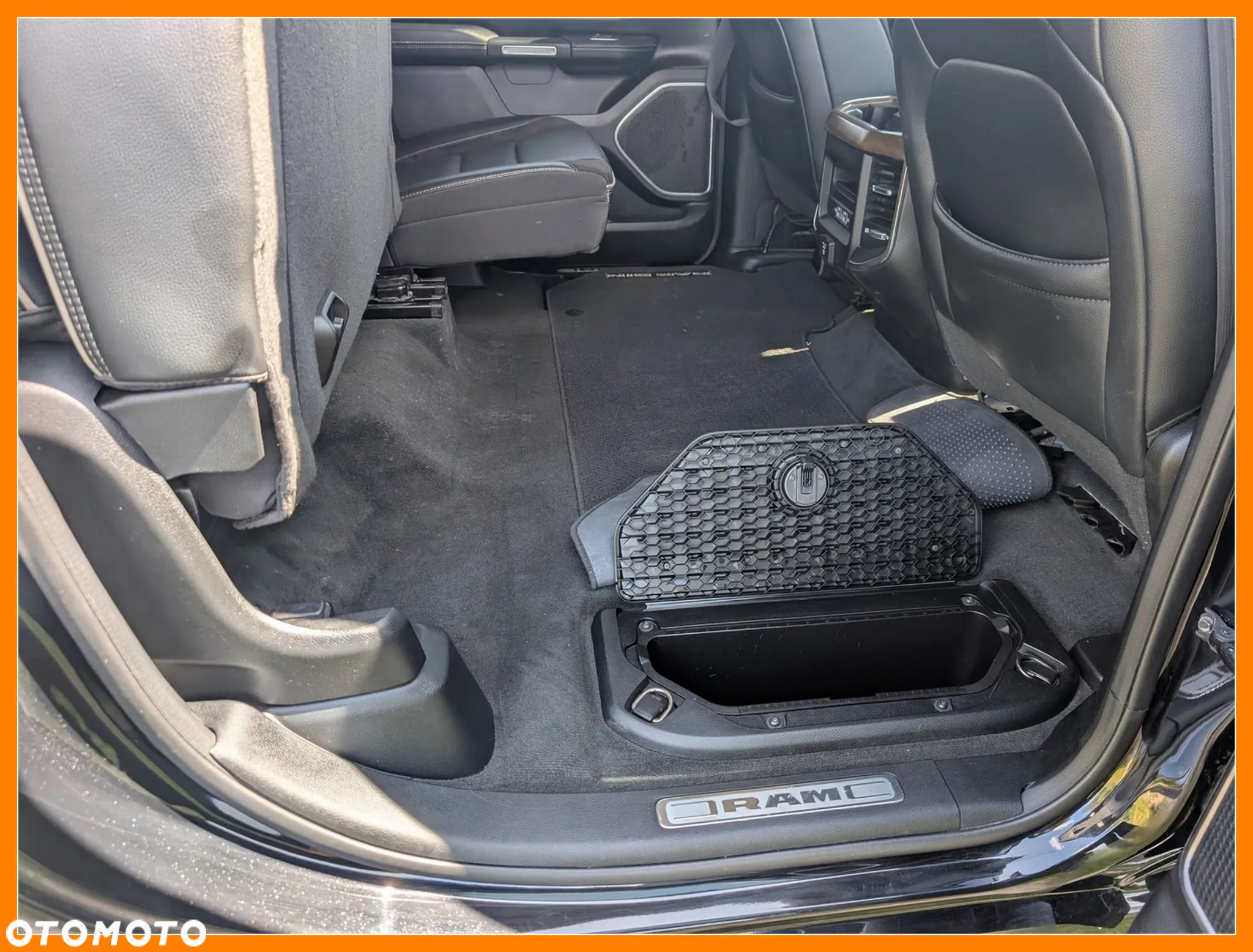 RAM 1500 Crew Cab Laramie - 18