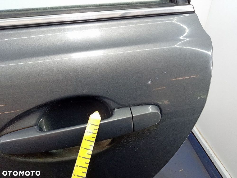 TOYOTA AVENSIS II T25 KOMBI DRZWI TYŁ LEWE 1E5 - 2