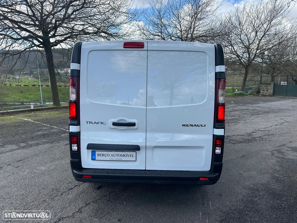 Renault Trafic 2.0DCi 130cv L1H1 - 6