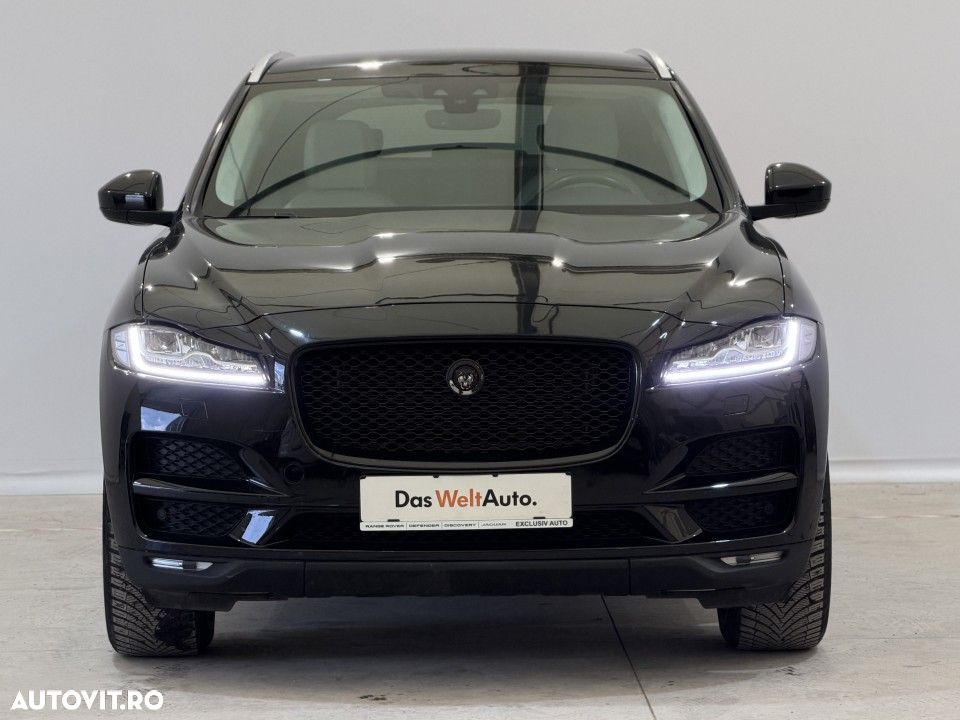 Jaguar F-Pace - 32