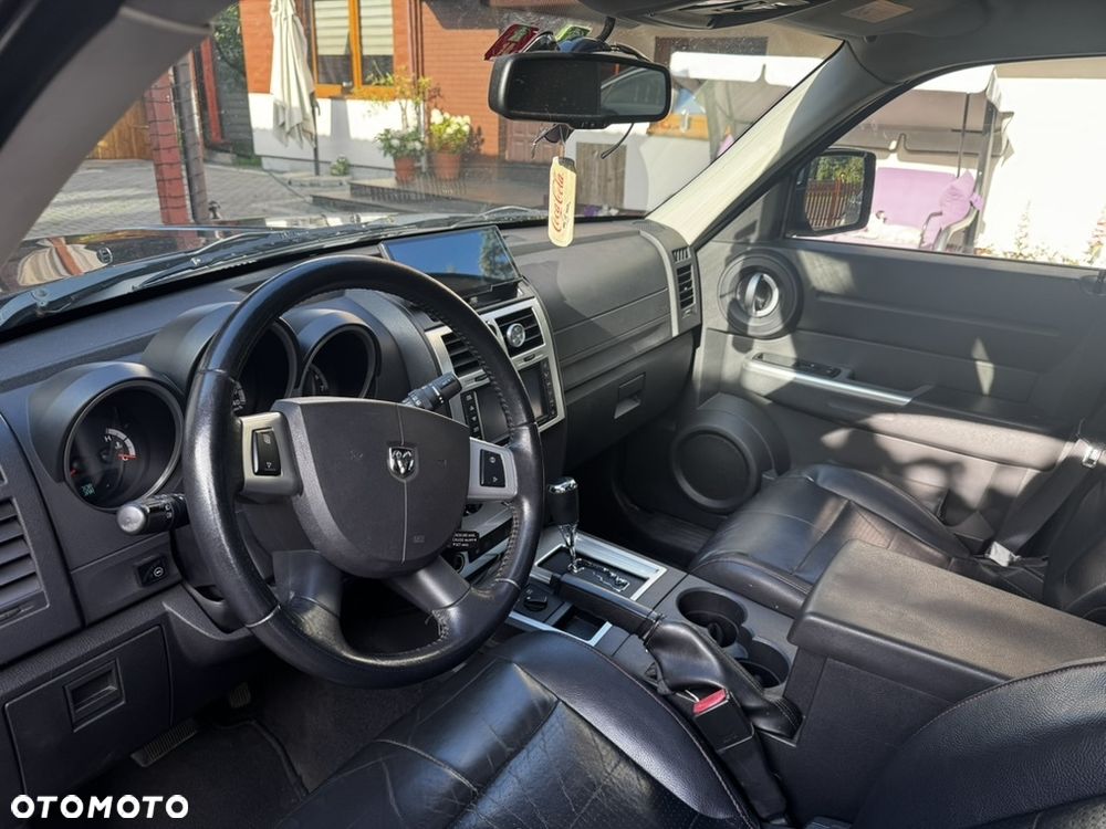 Dodge Nitro 4.0 V6 RT - 8