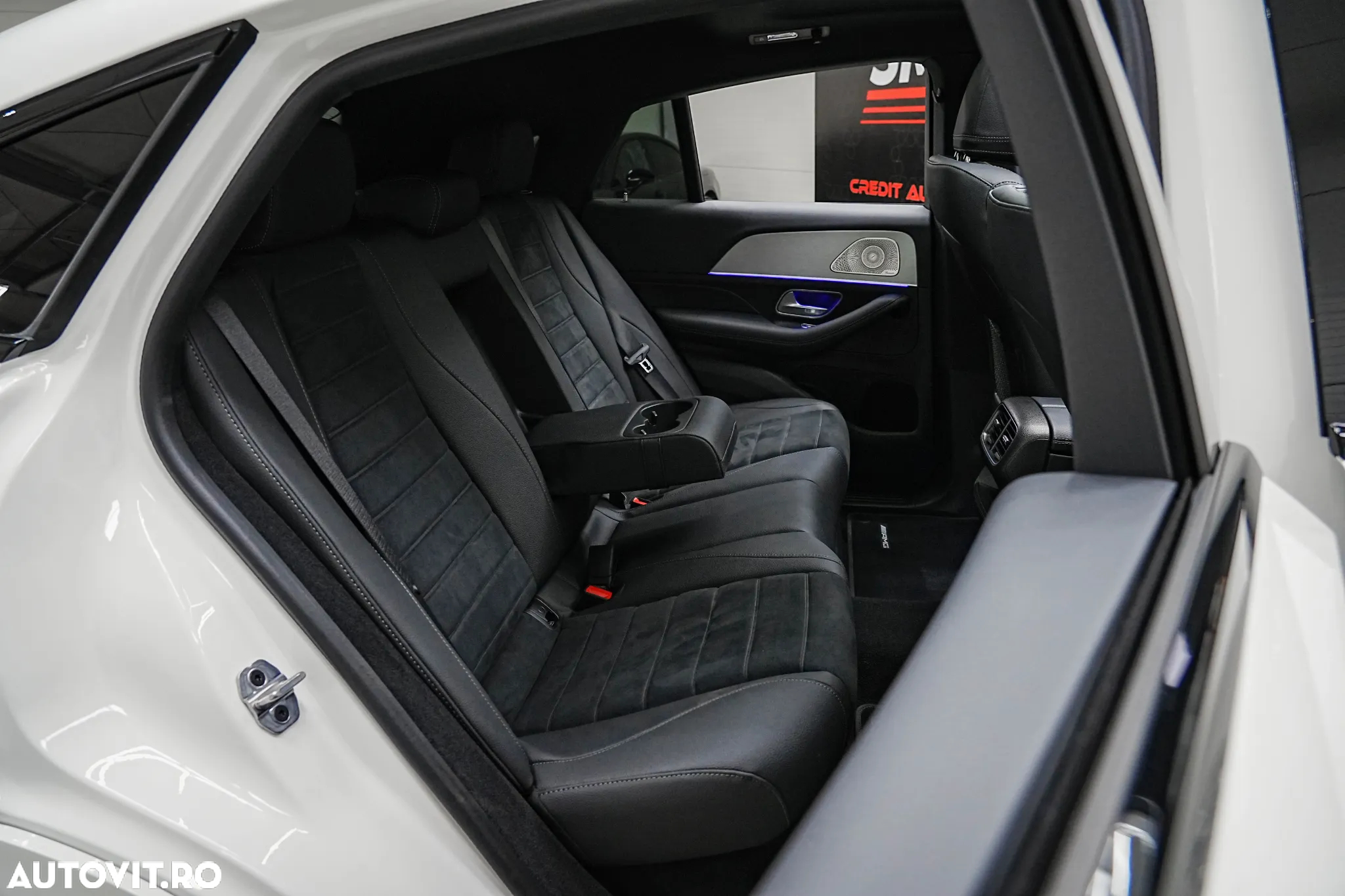 Mercedes-Benz GLE 350 de 4Matic 9G-TRONIC AMG Line Advanced Plus - 9