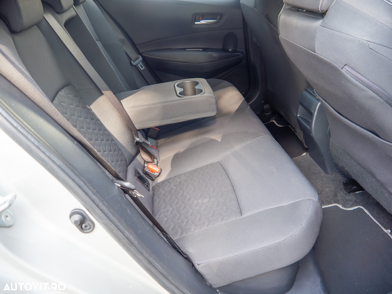 Toyota Corolla 2.0 HSD Exclusive Plus Bi-tone - 5