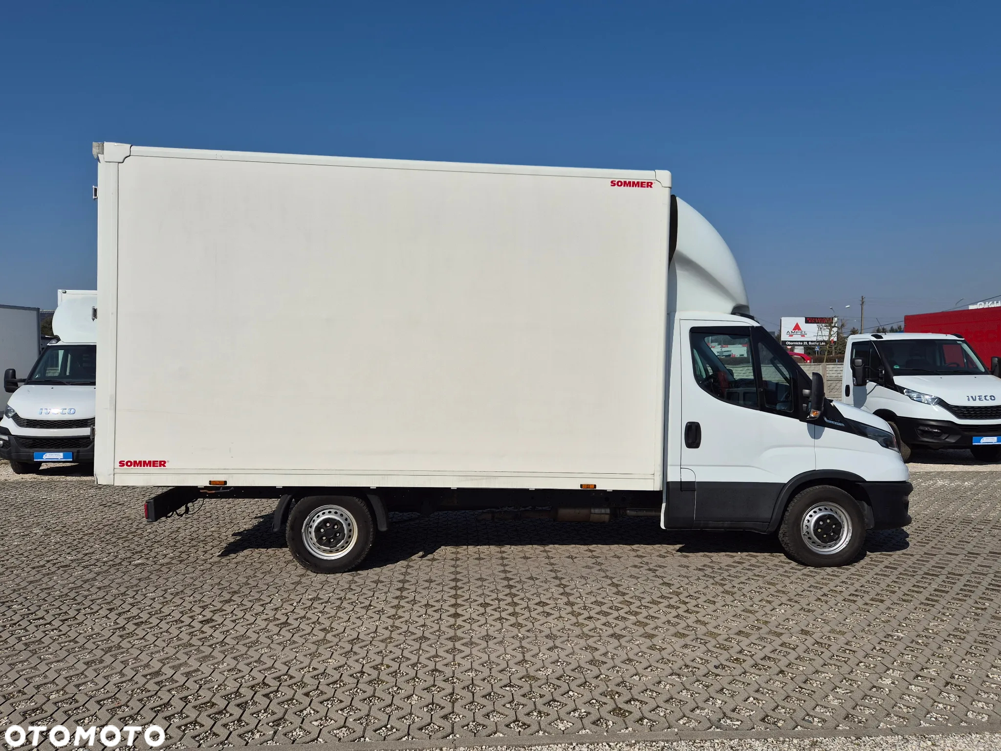 Iveco Daily 35S14 Hi-Matic, Kontener 8PAL, klimatyzacja - 4