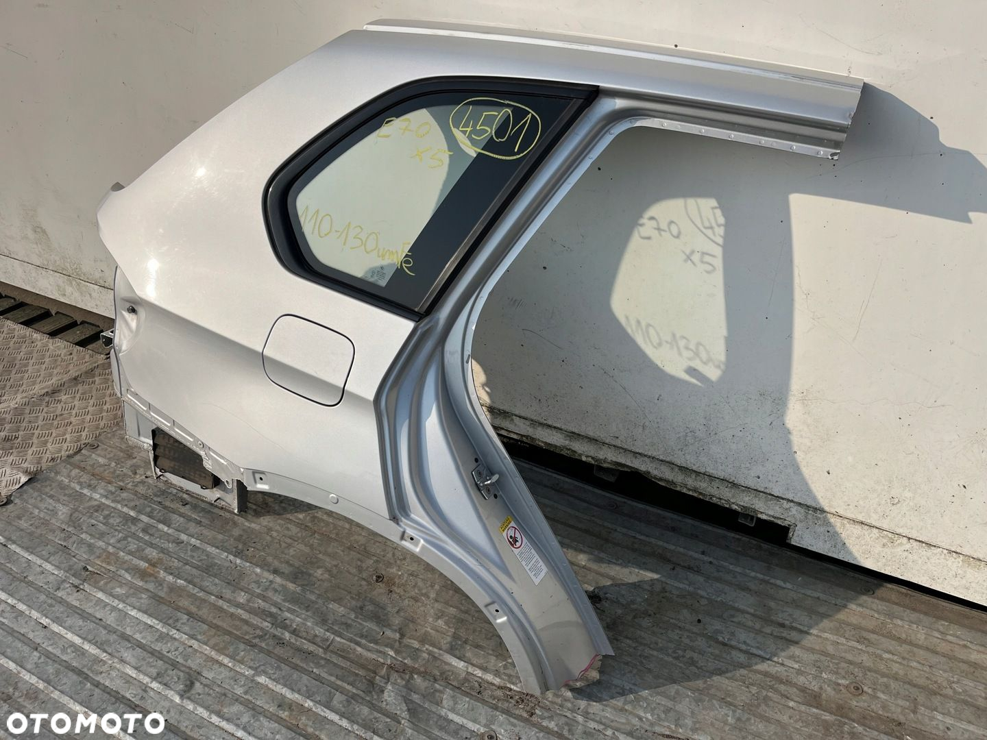 Blotnik cwiartka szyba prawy tyl BMW X5 E70 354/7 TITANSILBER ORG - 2