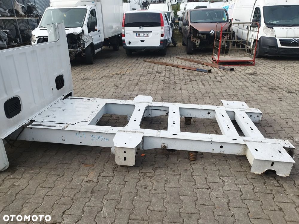 Rama Master III Movano B Nissan NV400 2010r- 309cm - 3