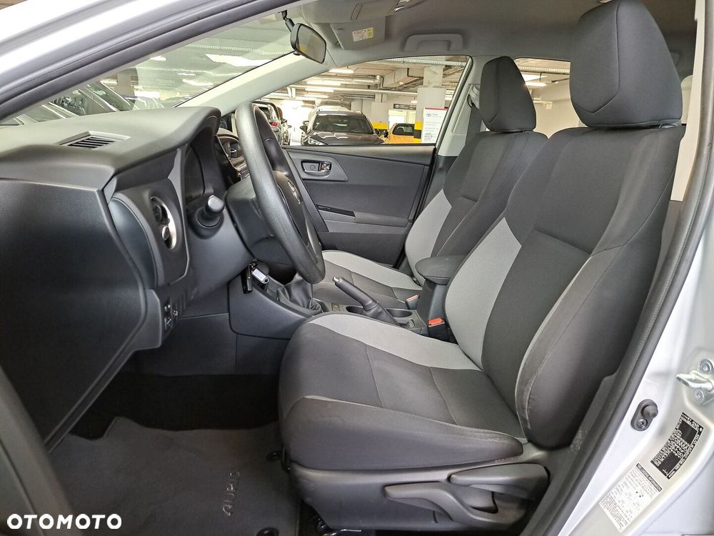 Toyota Auris 1.33 VVT-i Active - 12