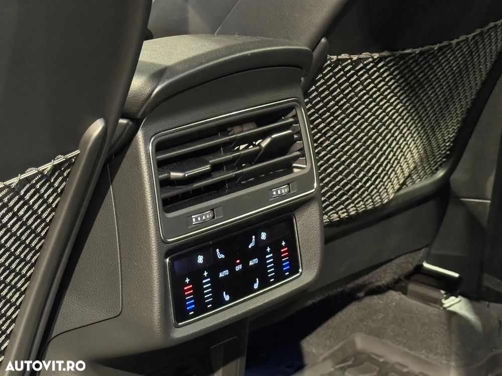 Audi SQ8 4.0 TFSI quattro Tiptronic - 32