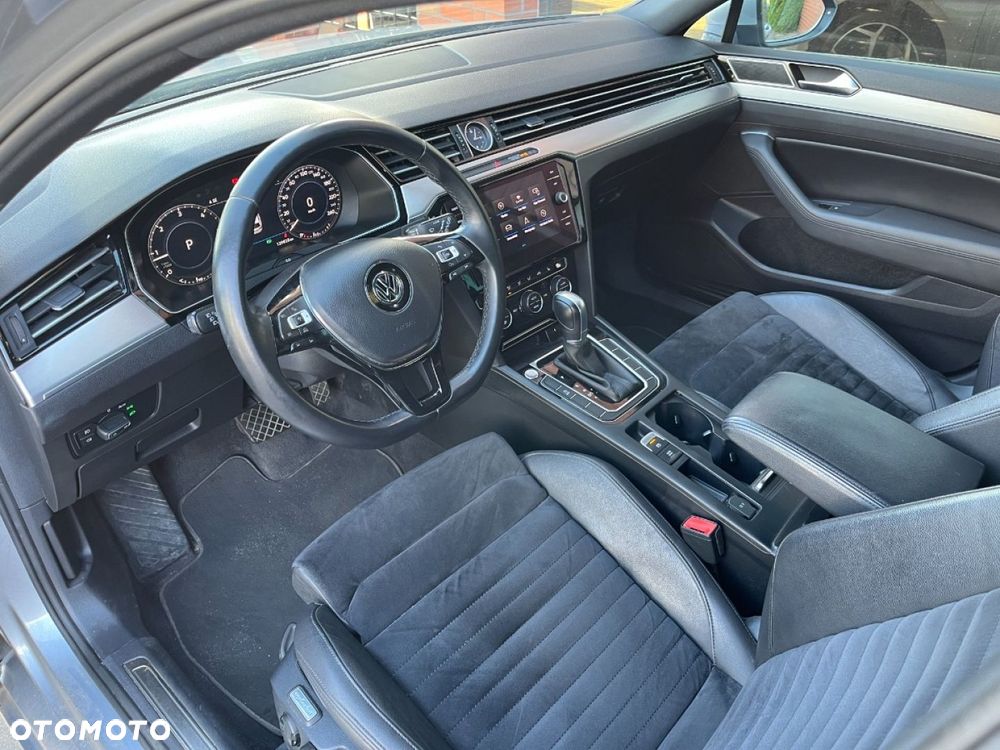 Volkswagen Passat - 8