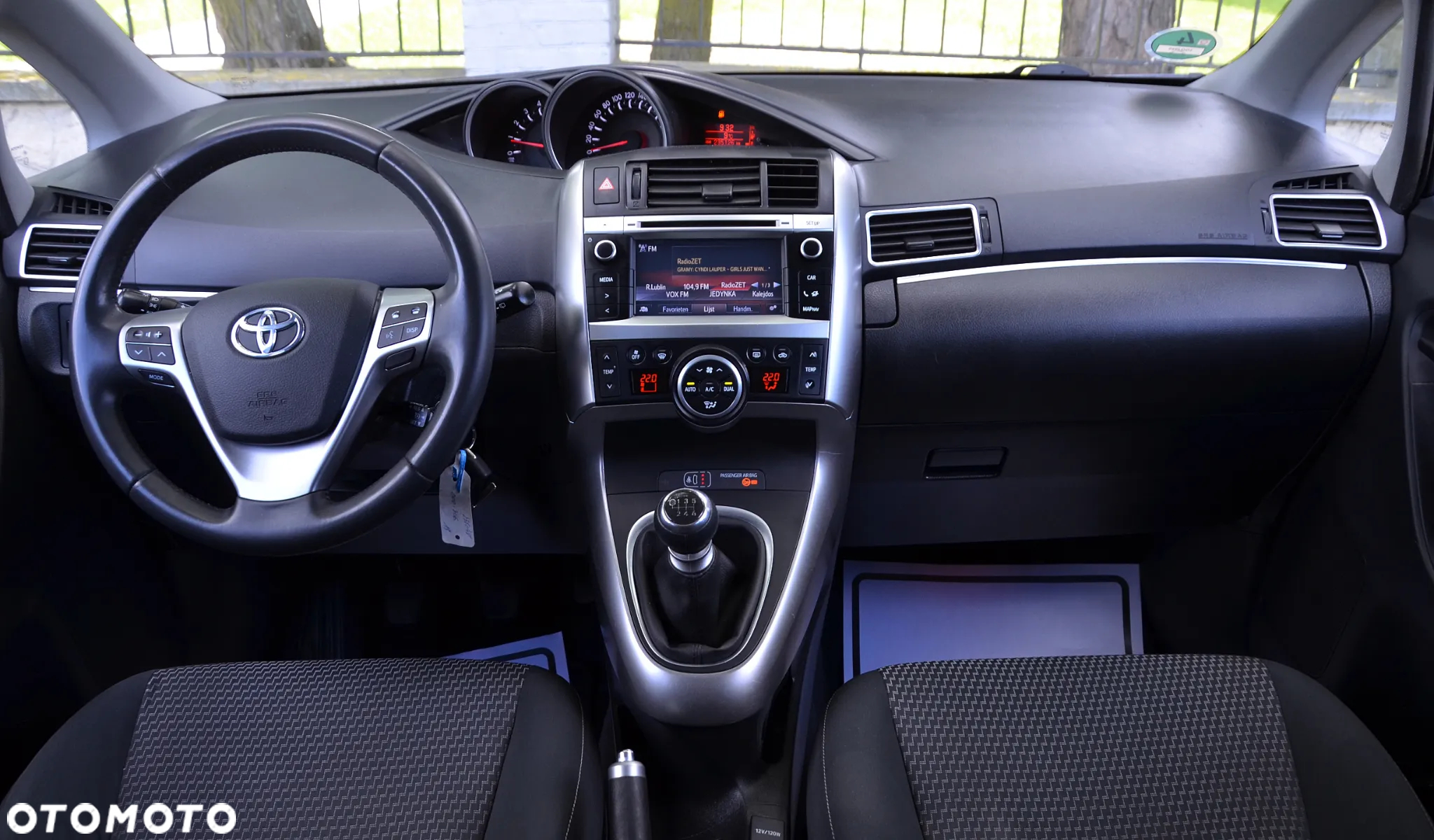 Toyota Verso 1.6 D-4D Premium - 25