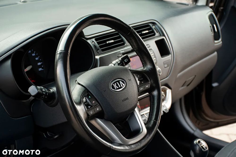 Kia Rio - 23