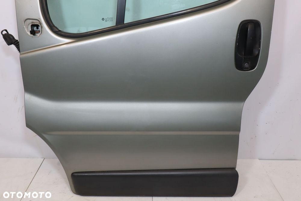 DRZWI LEWY PRZÓD OPEL VIVARO A G6U - 4