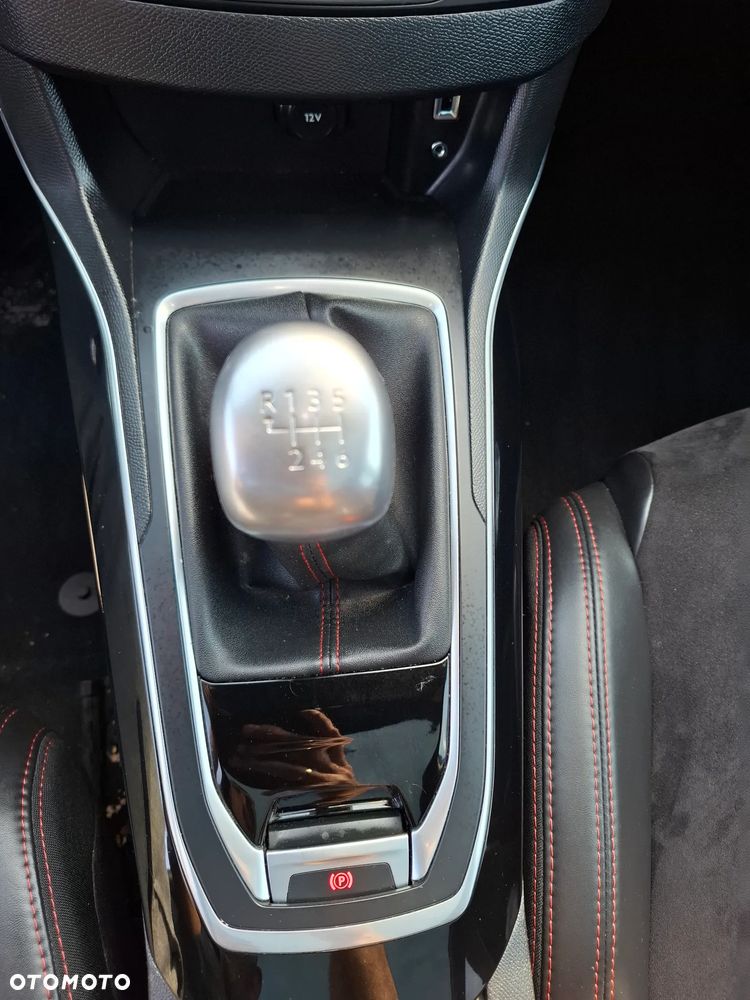 Peugeot 308 BlueHDi FAP 120 Stop&Start GT-Line Edition - 24